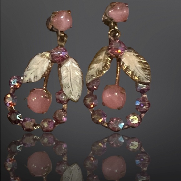 Lot of 3 Vintage Clip-on Earrings, 2 gold hoops, 1 pink Dangler - Picture 4 of 8